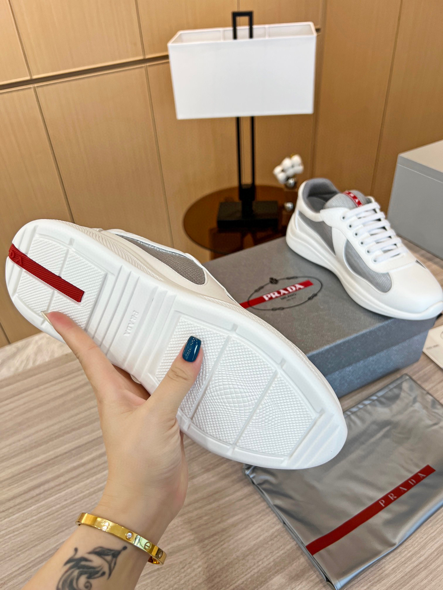 Prada America’s Cup White Grey 4E65000253LLJ-F0009